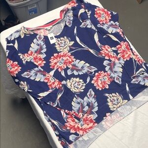 GAP Navy and Pink Floral Knit Top